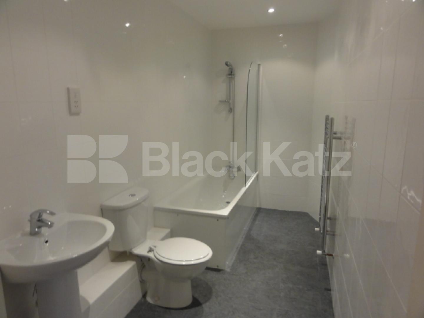 			NEW INSTRUCTION, 2 Bedroom, 1 bath, 1 reception Apartment			 Gloucester Court, Rowcross Street, Bermondsey